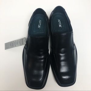3/$25 NWT APT.9 Mens 9 Med Black Shoes